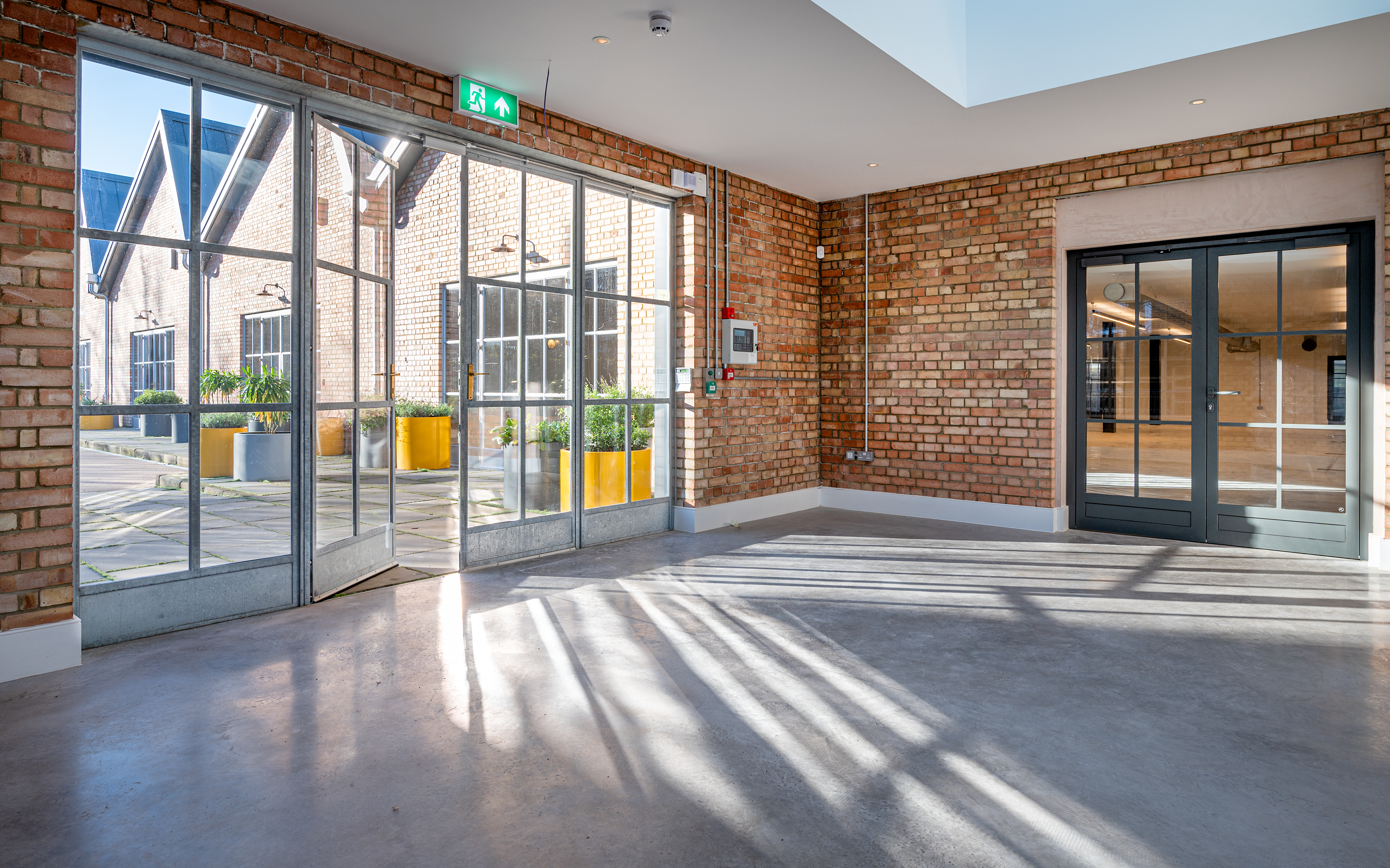 kew-studios-mortlake-road-london107