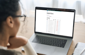 s300_lpa_officer_using_manage_your_appeals_service_960_x_640