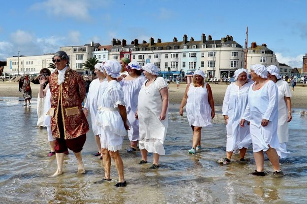 weymouth-dip-1